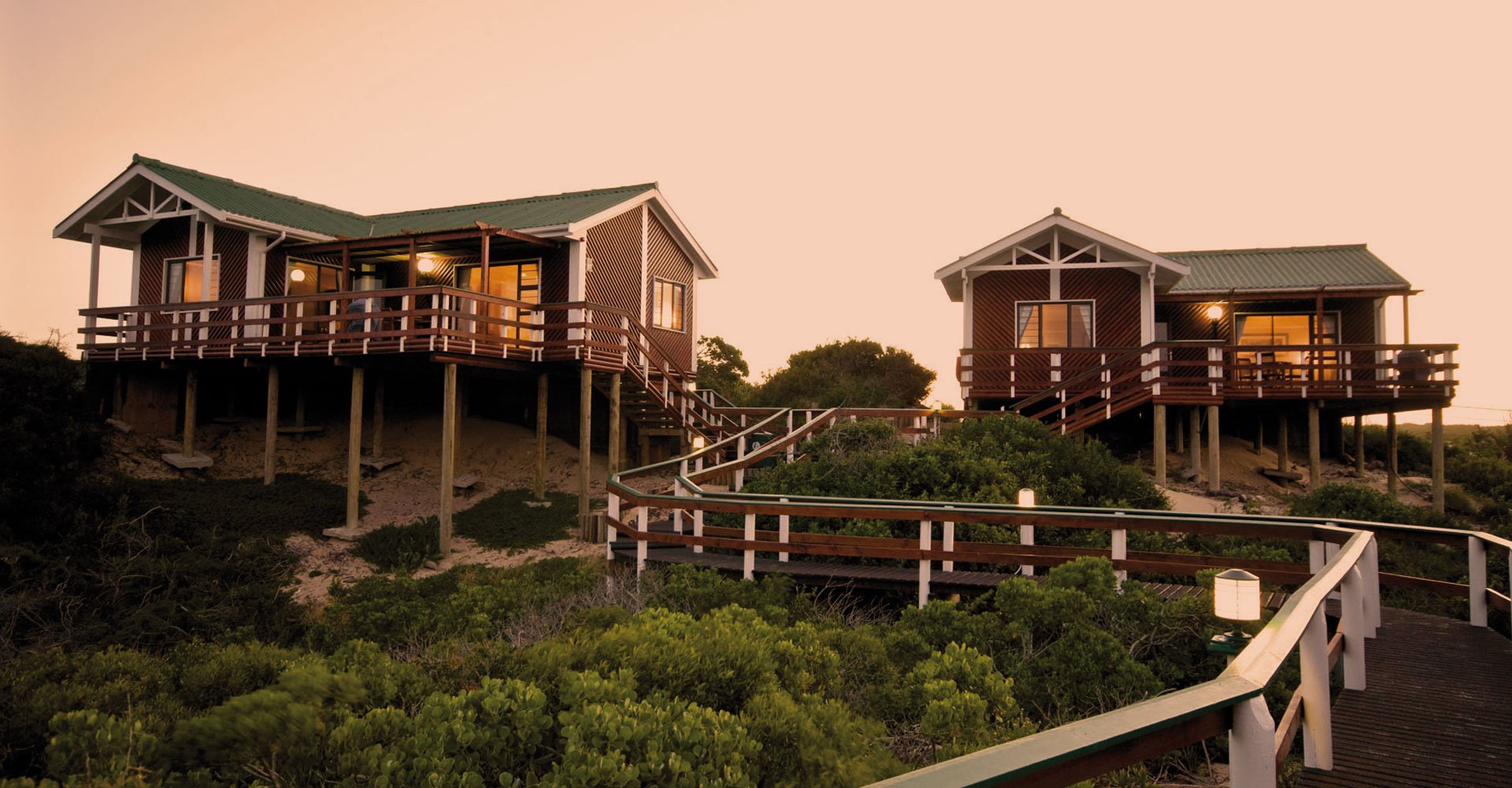 Port Elizabeth Beachfront SelfCatering Cottages Bed